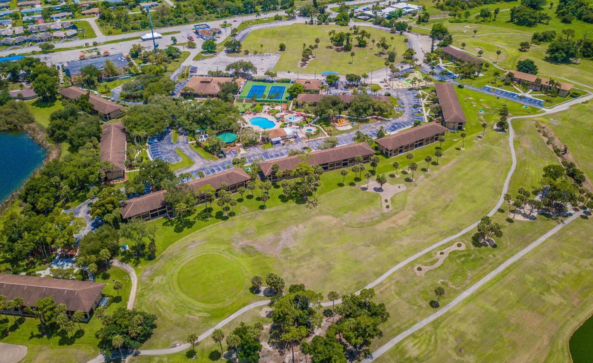 Lehigh Resort Club, A Vri Resort Lehigh Acres Exterior photo