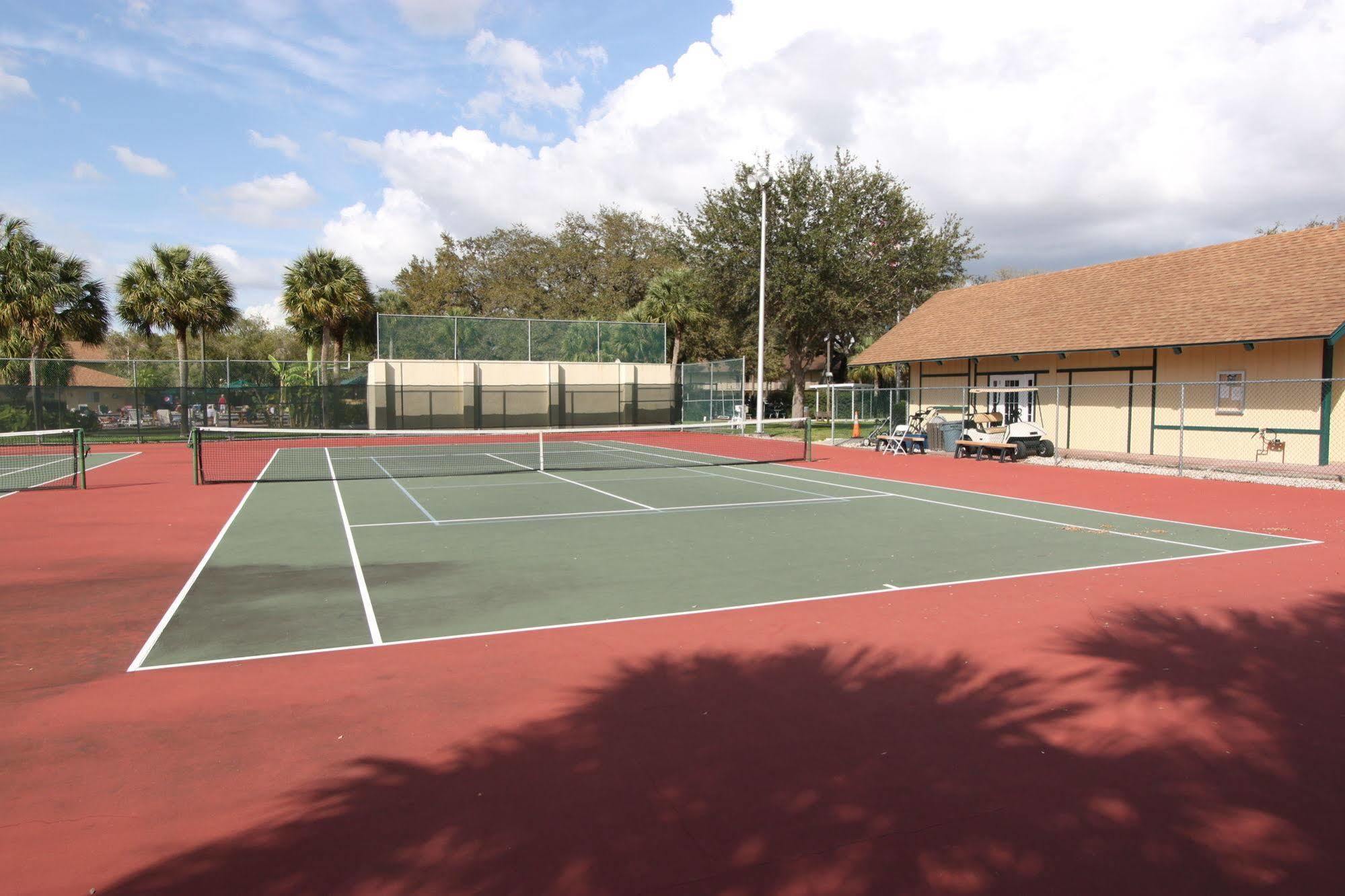 Lehigh Resort Club, A Vri Resort Lehigh Acres Exterior photo