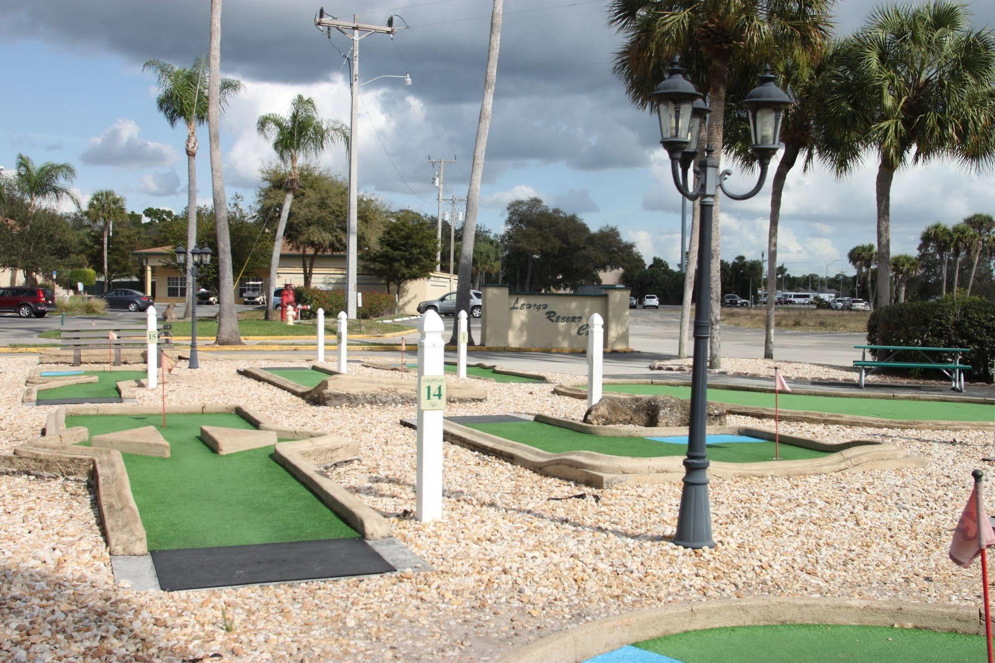 Lehigh Resort Club, A Vri Resort Lehigh Acres Exterior photo